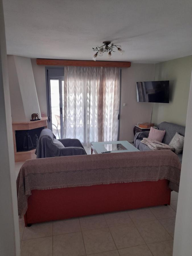 Dominikis Appartment Néa Péramos Eksteriør billede