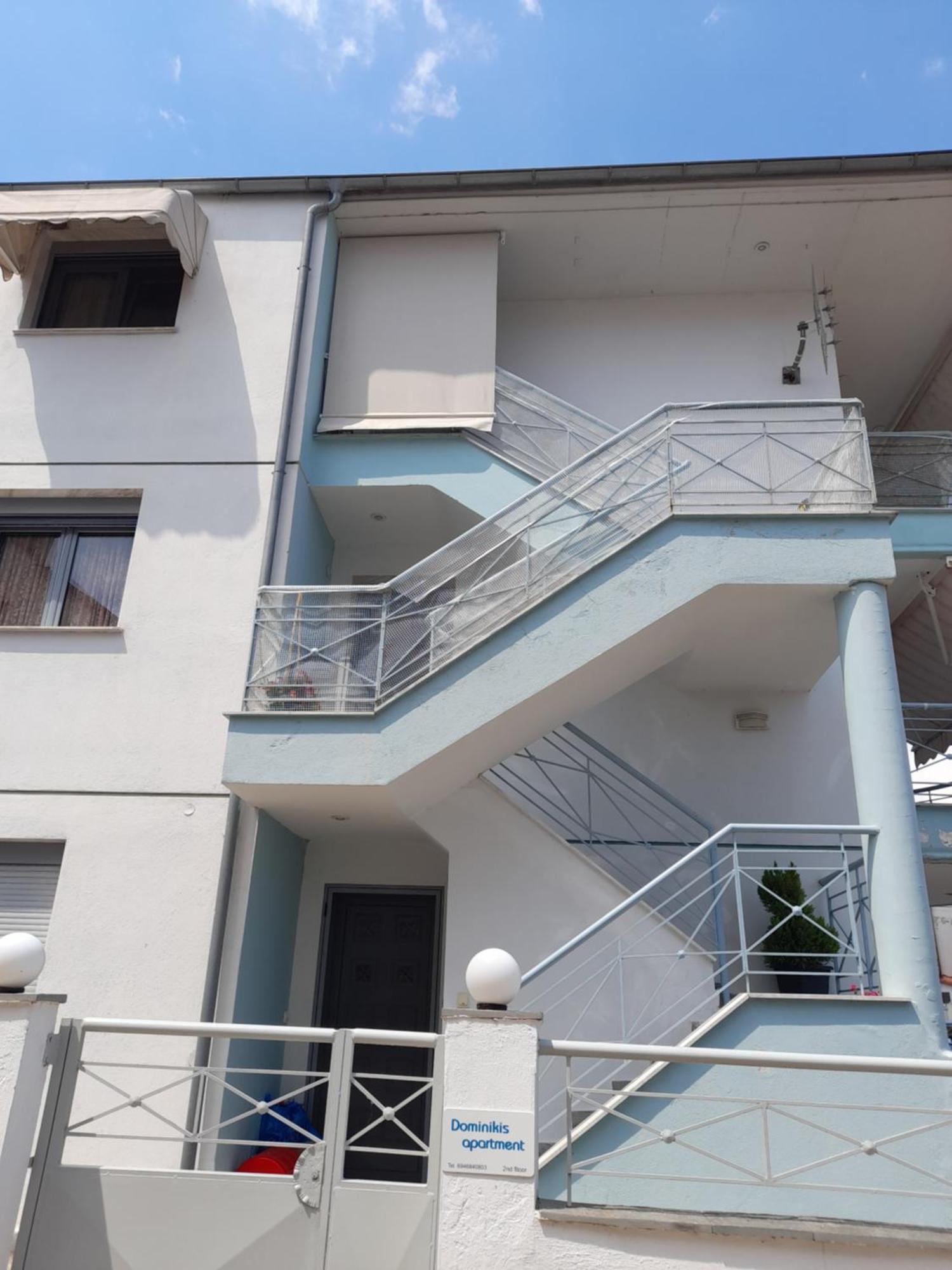 Dominikis Appartment Néa Péramos Eksteriør billede